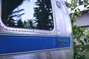 signs it's time to replace your RV windows